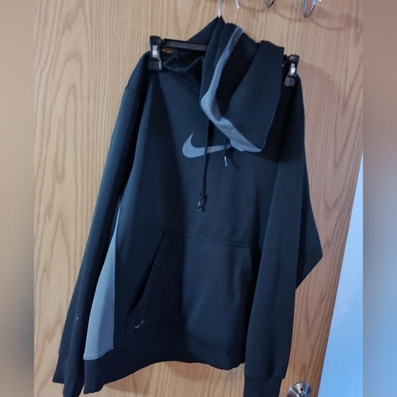 Nike Other - Men's gray tab Nike hoodie